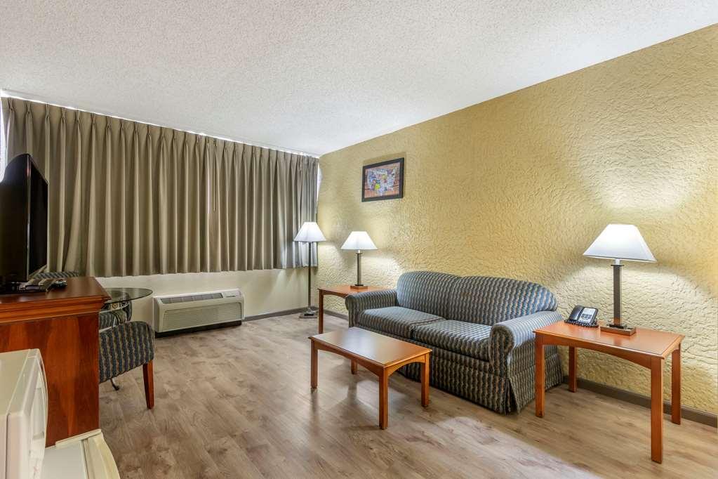 Econo Lodge Broken Arrow-Tulsa Номер фото