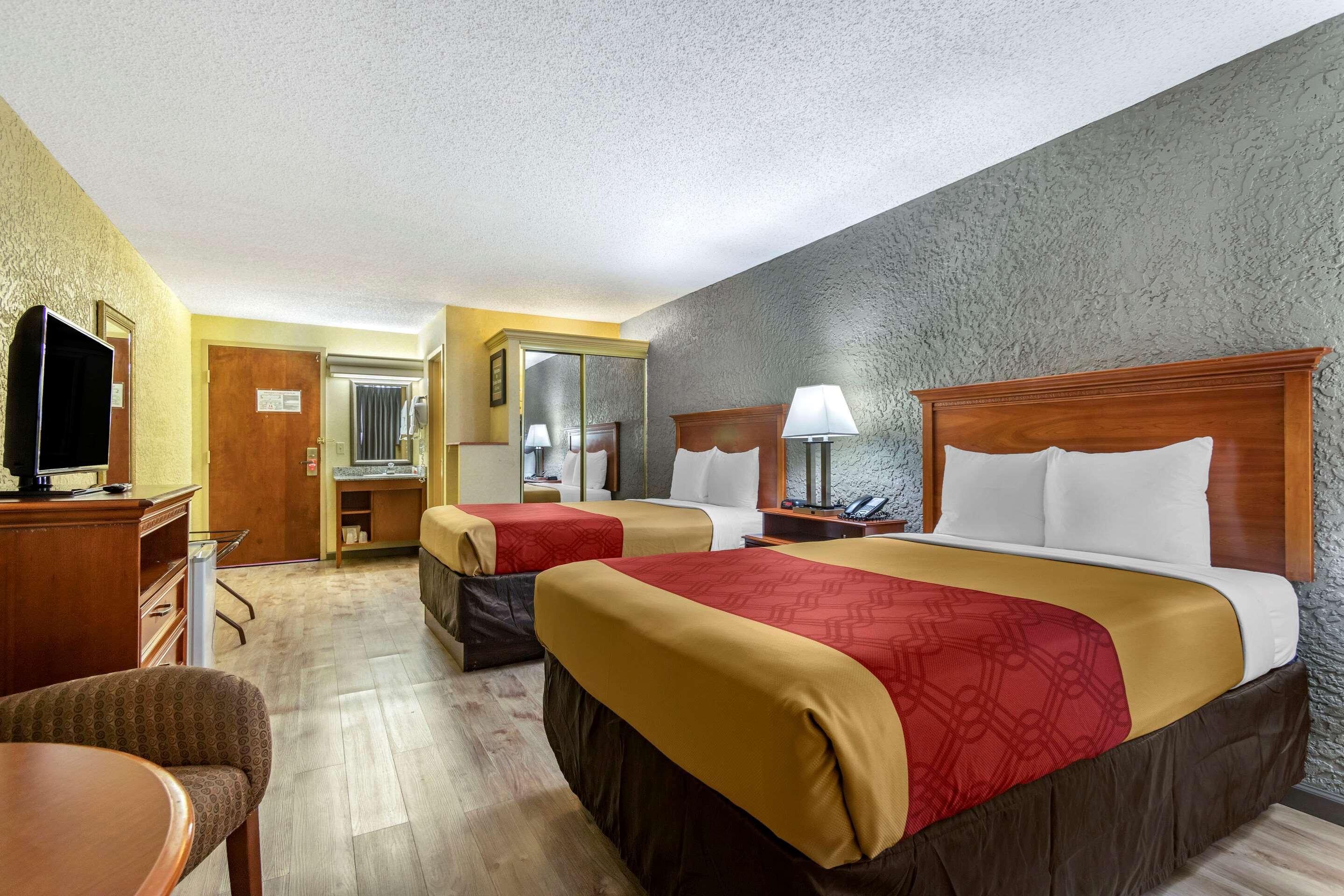 Econo Lodge Broken Arrow-Tulsa Екстер'єр фото