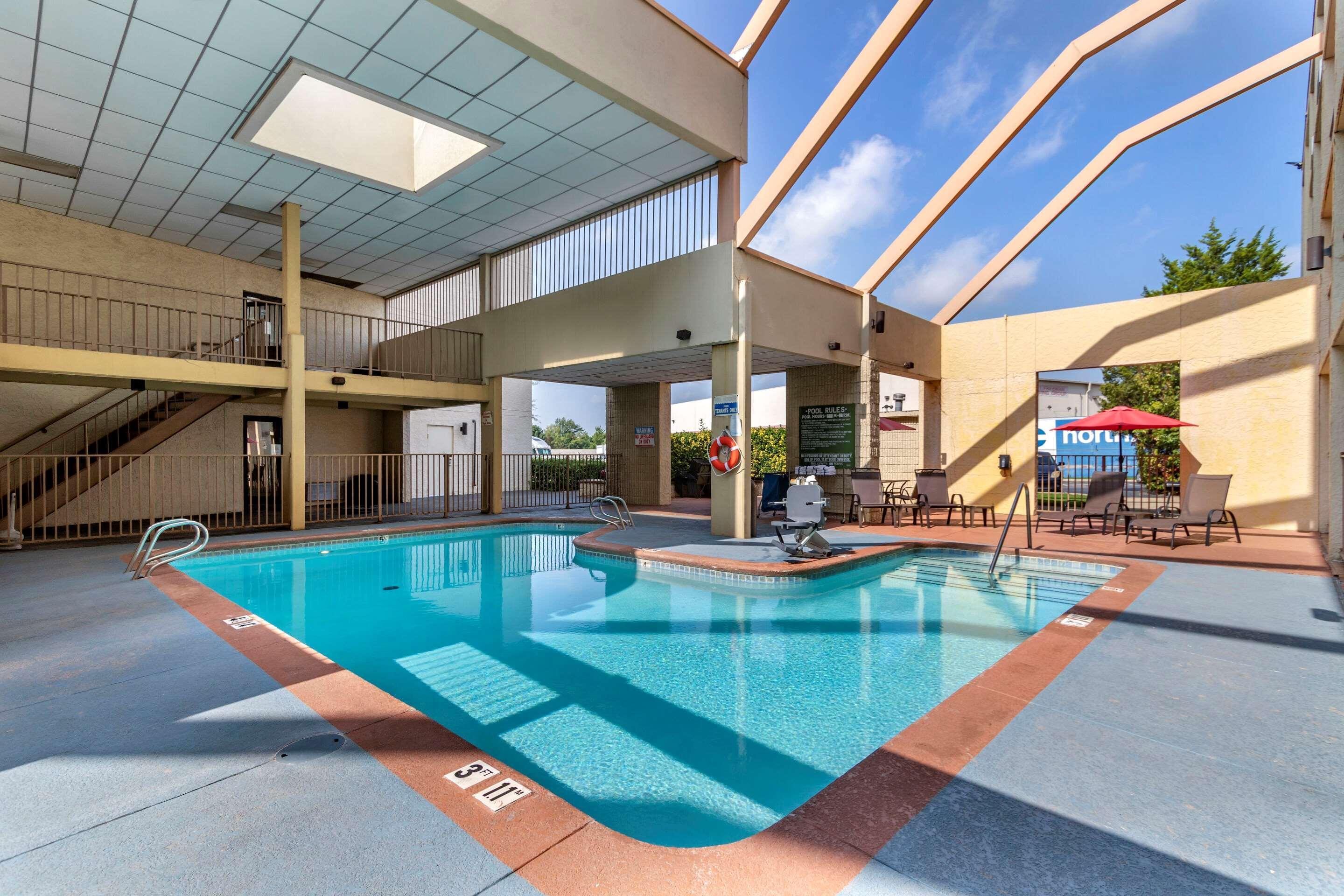 Econo Lodge Broken Arrow-Tulsa Екстер'єр фото