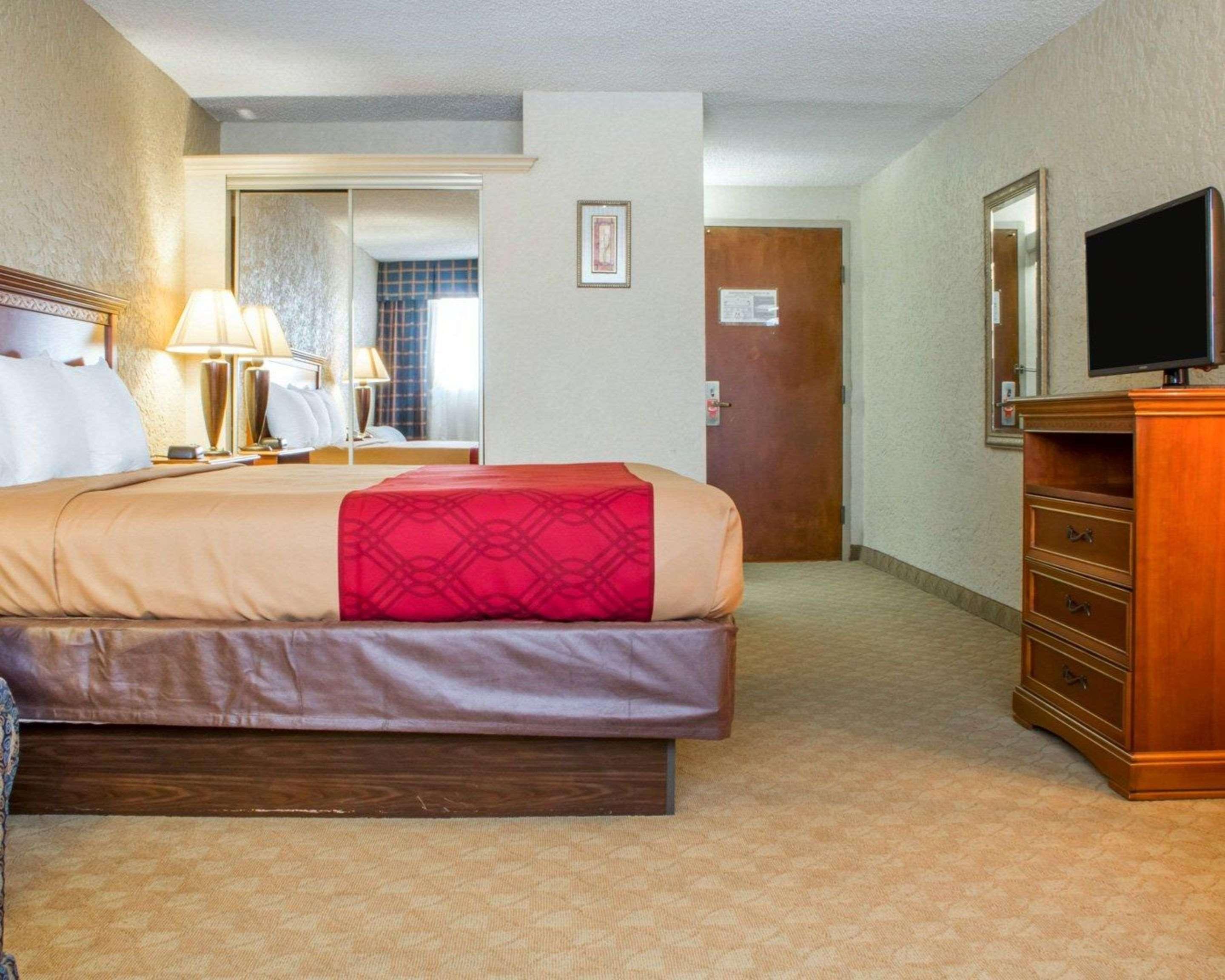 Econo Lodge Broken Arrow-Tulsa Екстер'єр фото