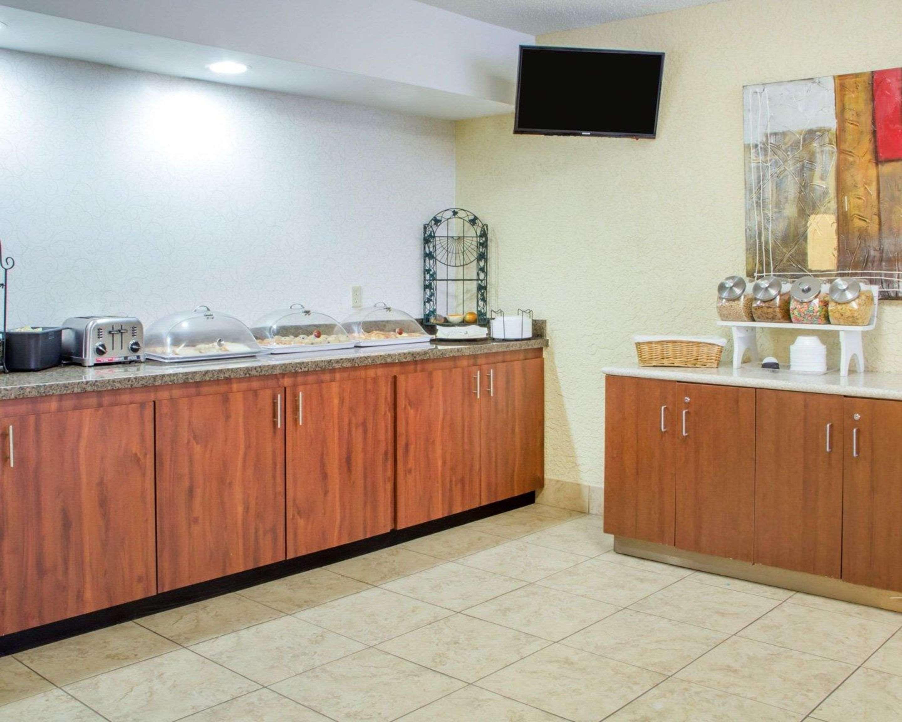 Econo Lodge Broken Arrow-Tulsa Екстер'єр фото