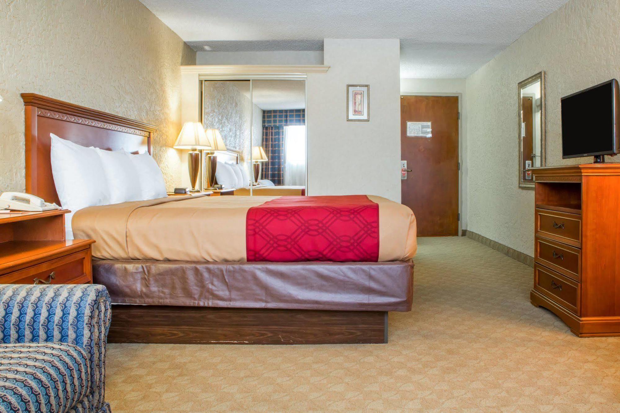 Econo Lodge Broken Arrow-Tulsa Екстер'єр фото