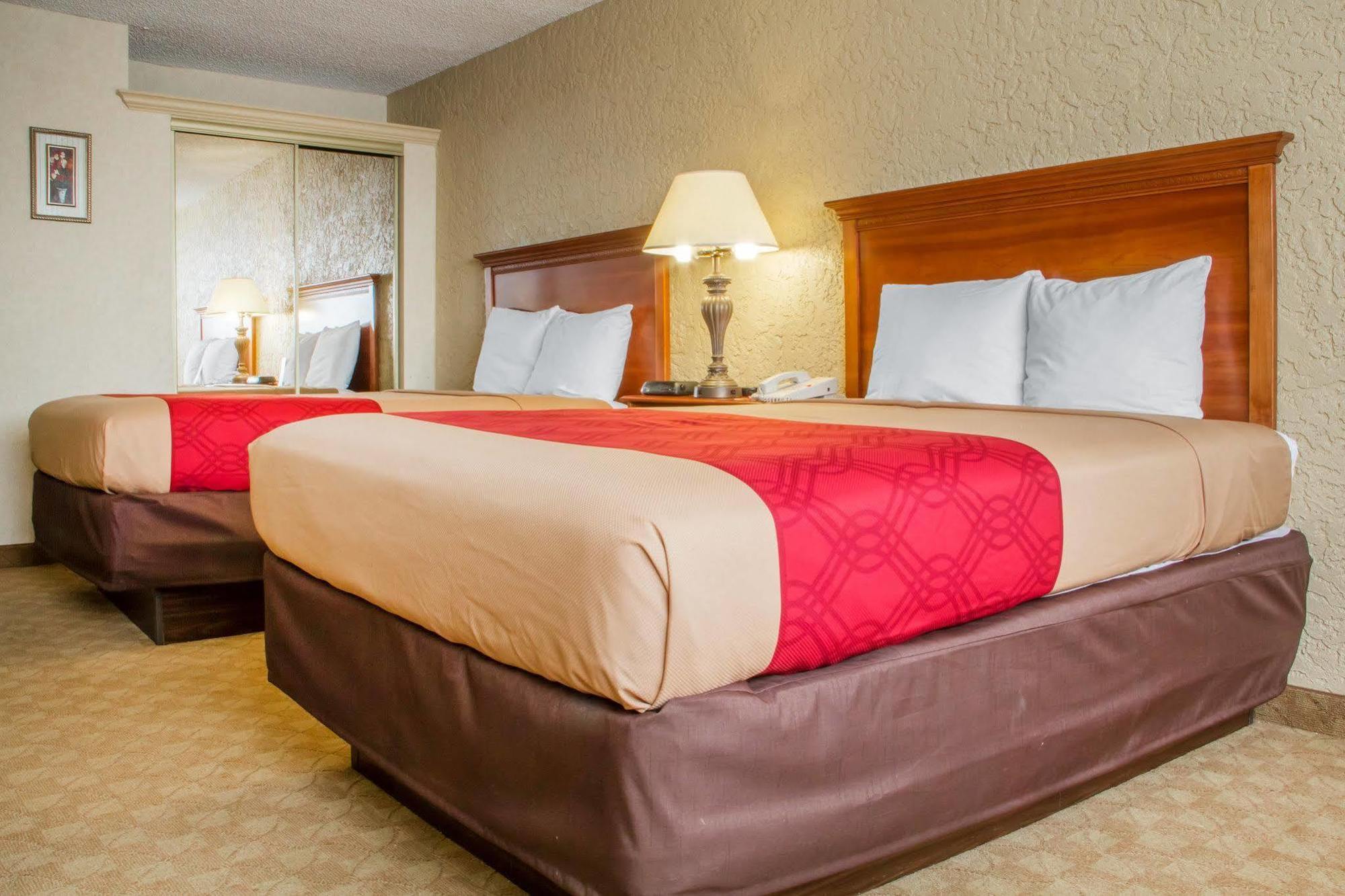 Econo Lodge Broken Arrow-Tulsa Екстер'єр фото